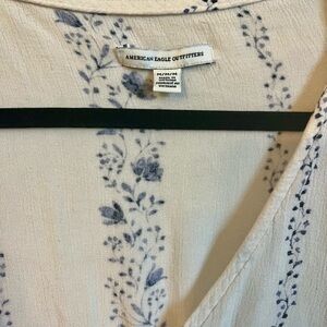 2 for 10$ Beige and Navy Floral Blouse